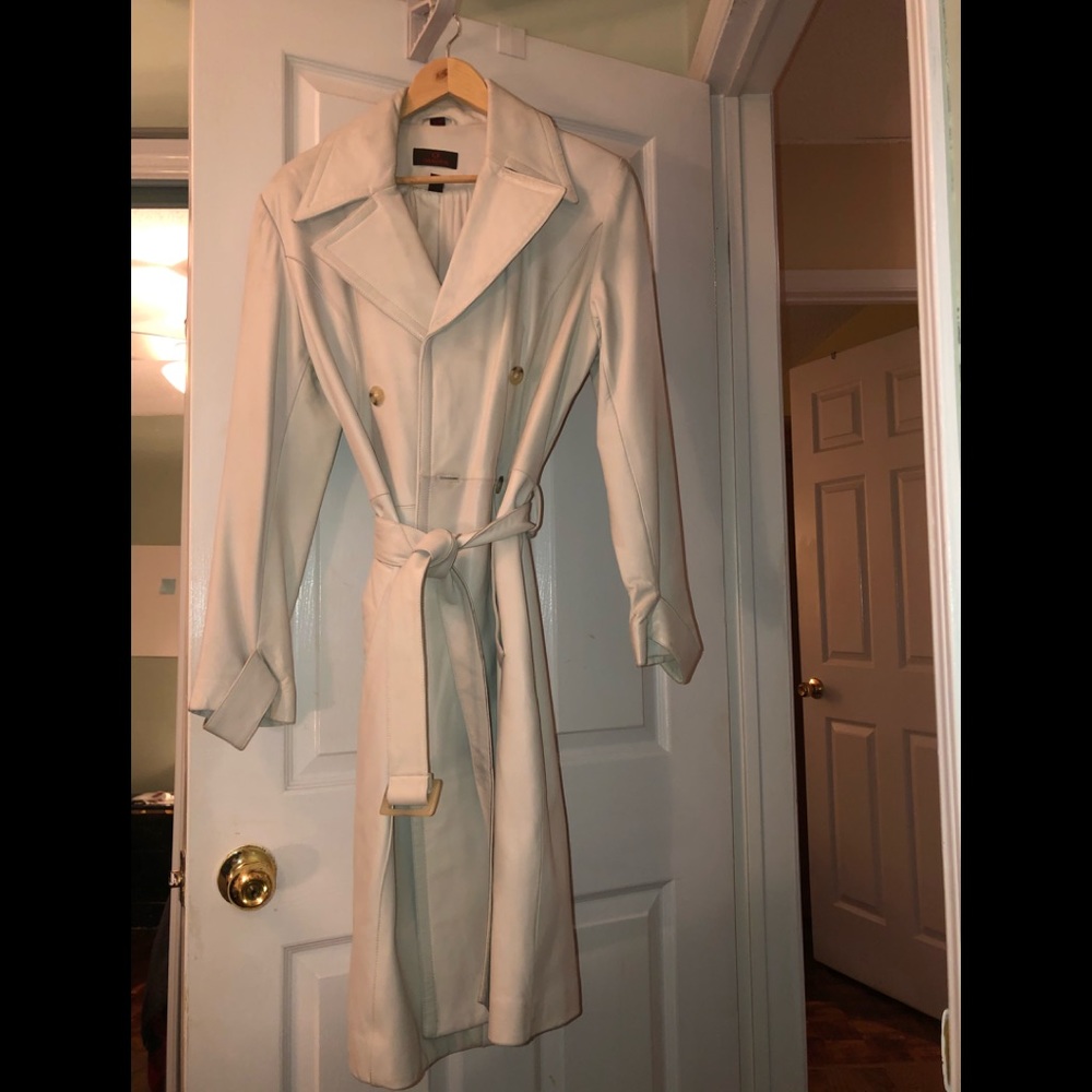 Ladies Danier leather trench coat